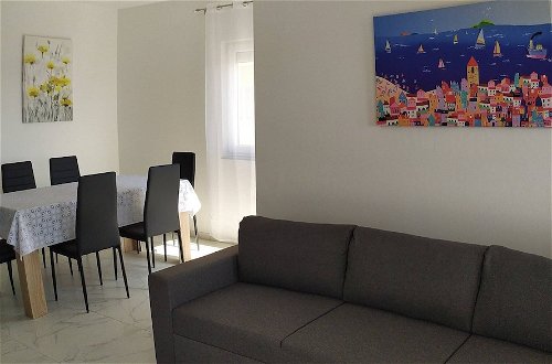 Foto 13 - Immaculate 2-bed Apartment in Okrug Gornji