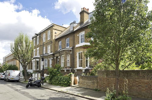 Photo 26 - Delightful Apartment in Brackenbury Village Near Hammersmith by Underthedoormat