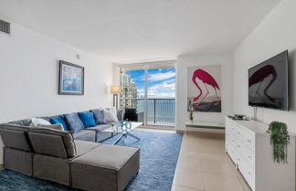 Photo 1 - Brickell Condo with Pool and Amazing view