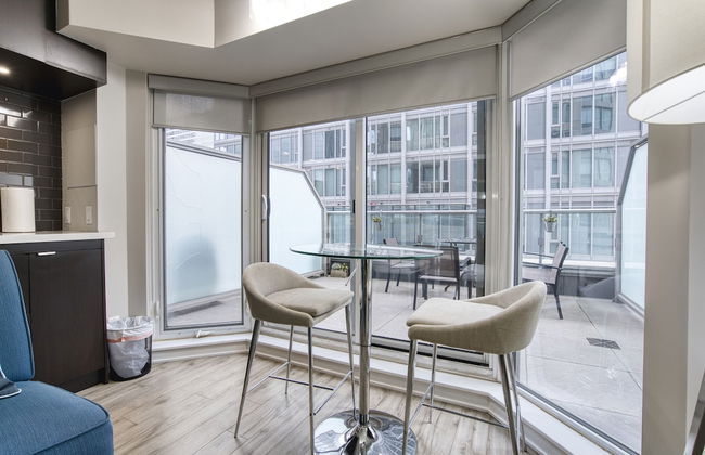 Yorkville Modern 1 Bedroom Suite Toronto - Foto 27
