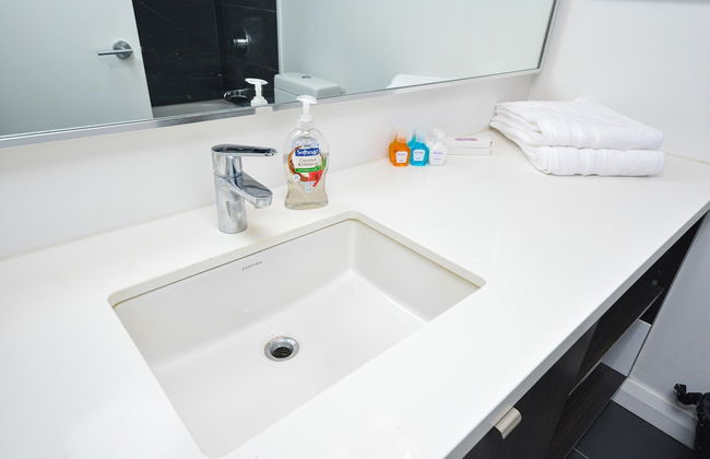 Yorkville Modern 1 Bedroom Suite Toronto - Foto 30