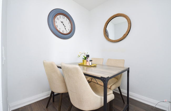 Yorkville Modern 1 Bedroom Suite Toronto - Foto 29