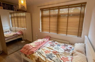 Photo 2 - Cosy 2BD Flat With Patio - 1 min to Little Venice