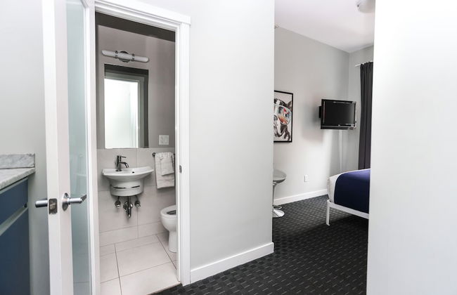 Maverick Suites at 245 Newbury St - Foto 30