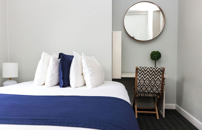 Maverick Suites at 245 Newbury St - Foto 26