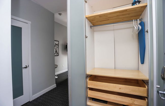 Maverick Suites at 245 Newbury St - Foto 27