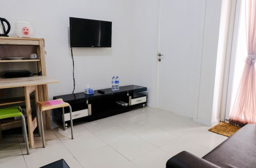 Photo 9 - Good Deal 1Br Apartment At Parahyangan Residence