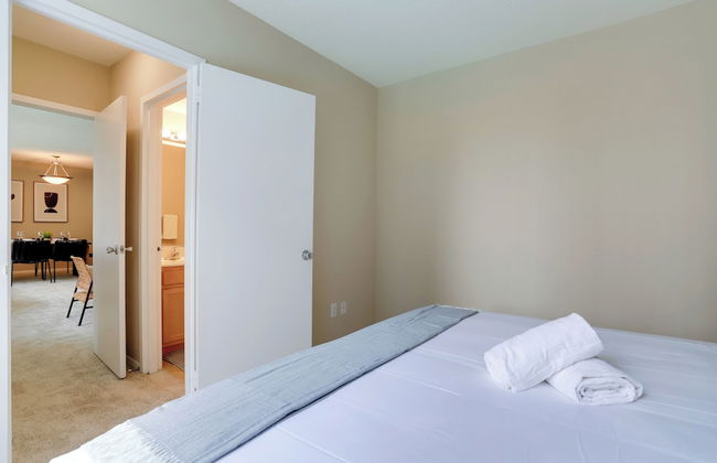 Modern Apartment with Top Amenities - Foto 8