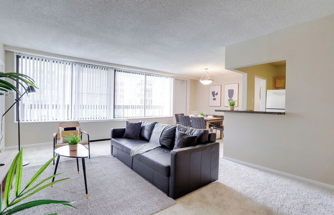 Modern Apartment with Top Amenities - Foto 20