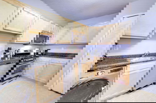Foto 10 - Modern Apartment with Top Amenities