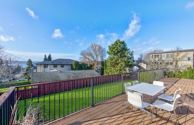 Renton Lakeside Oasis, Lakeview, 4B 2.5B, Spacious - Photo 26