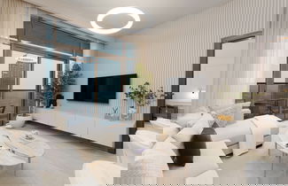 Foto 1 - Modern Living w Premium Amenities Close to Marina