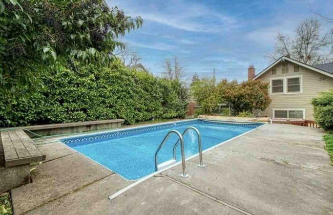 Medford Home and 2 Condos With Pool and Hot tub - Foto 30