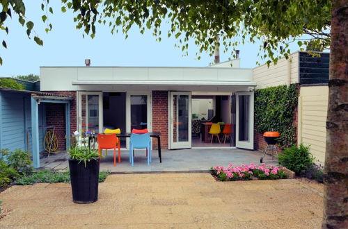 Photo 41 - Fresh & Colorful Holiday Home near Beach, Sea, Dunes, & Lake