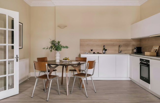 Sonder Royal Garden Apartments New Town - Foto 34