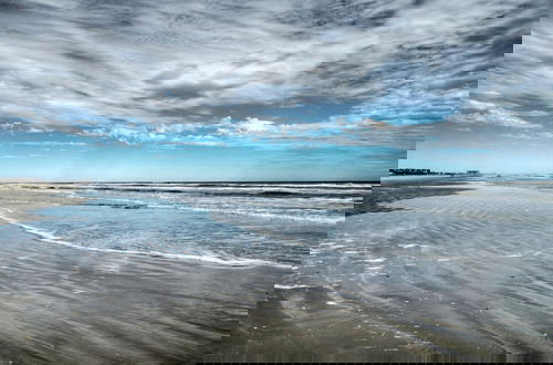 Foto 38 - Tranquil Tides by Avantstay 5 Minutes to Beach