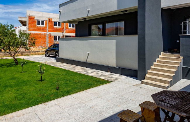 Exquisite Prestige Luxury Apartments With Shared Pool - Photo 72