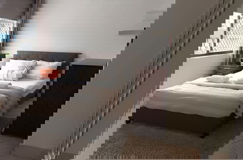 Foto 12 - Apartment in Sunshine Coast with swimming pool and garden
