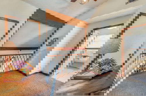 Foto 48 - The Other Castle 5 Bedroom Home by RedAwning