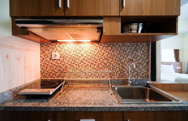 Strategic And Homey Studio At Tamasari Papilio Apartment - Photo 10