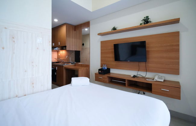 Strategic And Homey Studio At Tamasari Papilio Apartment - Photo 2