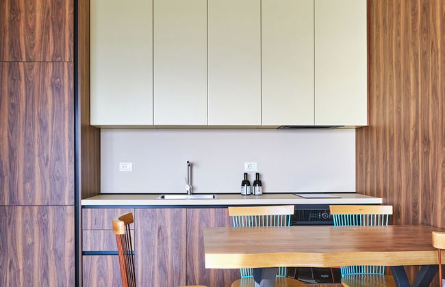 AZAR LUXURY SUITES - Photo 39