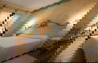 Foto 3 - Sardinian-style Resort 2 Bedroom Apartments Sleeps 7