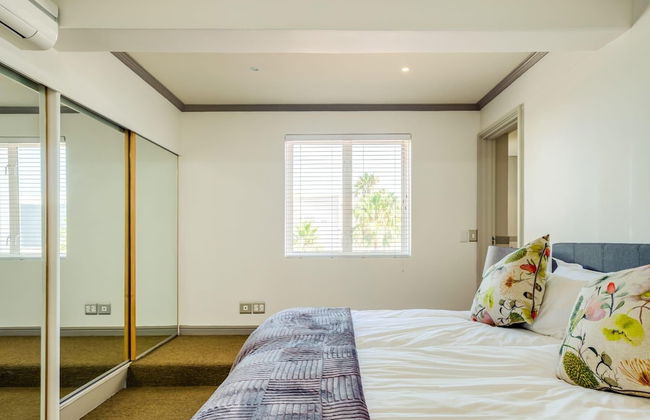 Contemporary Apartment Close to the Radisson Majolica - Foto 2