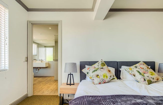 Contemporary Apartment Close to the Radisson Majolica - Foto 8