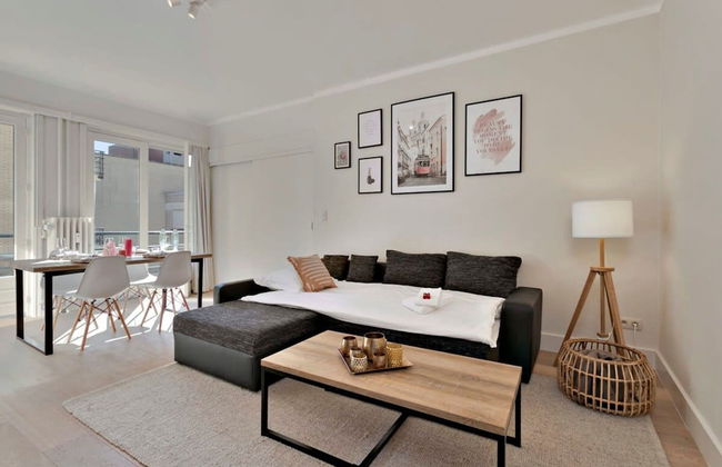 Sunny and Stylish Studio at the Zeedijk of Knokke - Photo 27