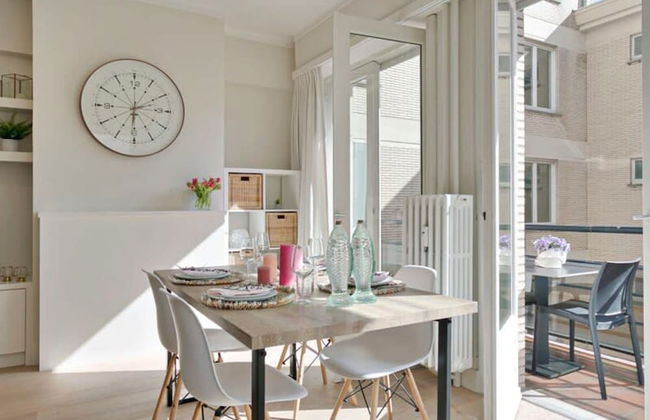 Sunny and Stylish Studio at the Zeedijk of Knokke - Photo 5