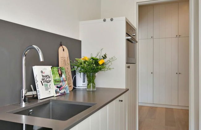 Sunny and Stylish Studio at the Zeedijk of Knokke - Photo 13