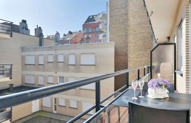 Sunny and Stylish Studio at the Zeedijk of Knokke - Photo 7