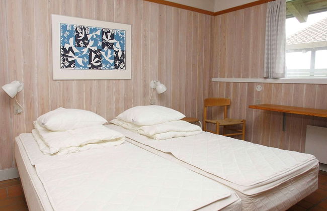 6 Person Holiday Home on a Holiday Park in Hanstholm - Foto 3