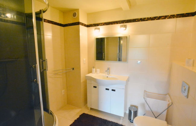 Nice Holiday Home With a Fireplace in Plesna - Foto 14