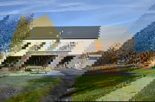 Foto 39 - Lush Holiday Home With Bubble Bath and Sauna