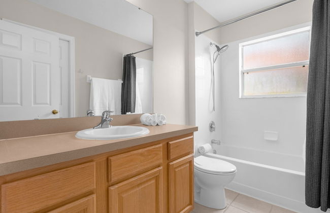 Large Spacious Home w Private Pool Hot Tub - Foto 40