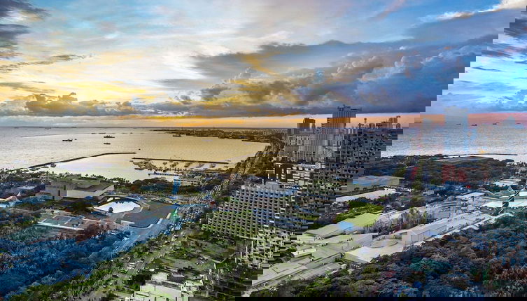 Foto 1 - SM Breeze Residences Pasay Malate