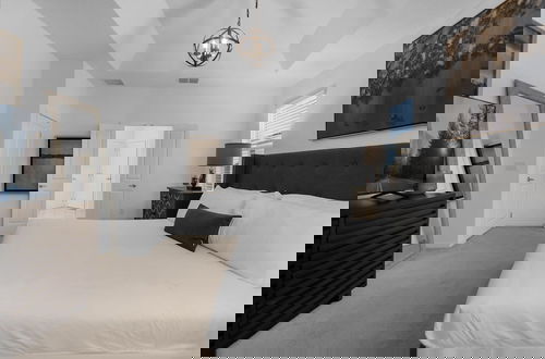 Foto 41 - Awesome Games Room Cinema Theme Rooms and More