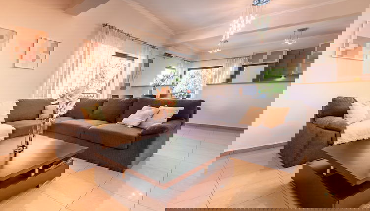 Foto 1 - Phaedrus Living Moschato City Flat