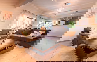 Foto 1 - Phaedrus Living Moschato City Flat