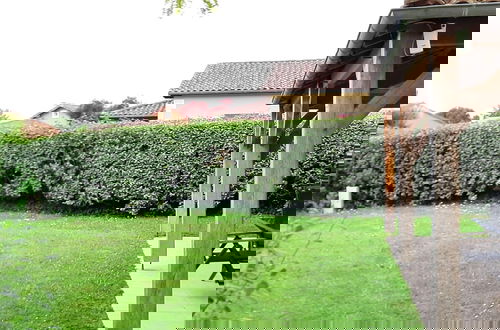 Foto 33 - Welcoming Villa With Shared Pool