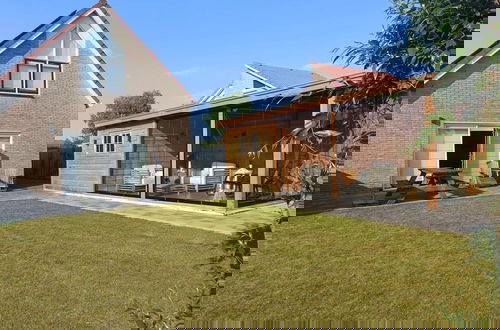 Photo 19 - Spacious Home by Dunes