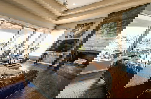 Foto 1 - Fabulous 4-bdrm W/breathtaking Views & Pool!