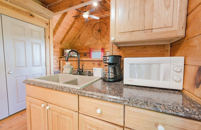 J Willy's Refuge 2 Bedroom Cabin by RedAwning - Foto 33