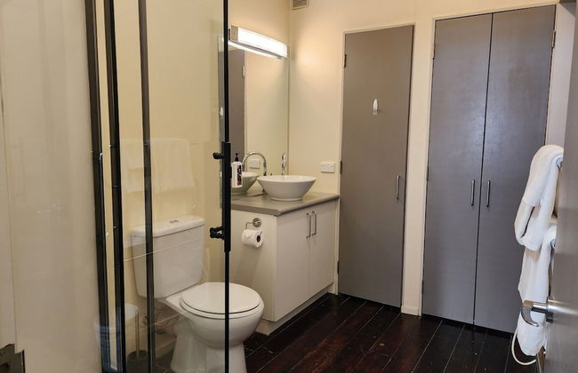U Suites on Egmont - Photo 45