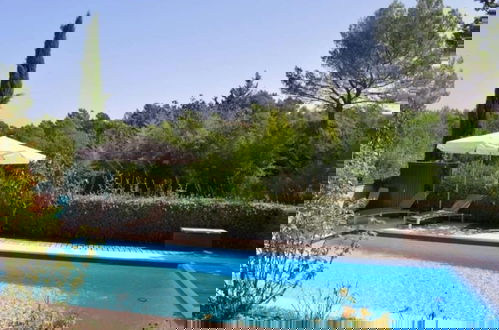 Foto 25 - Beautiful Holiday Home With Swimming Pool
