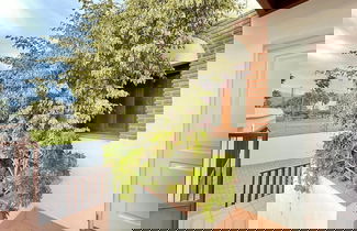 Foto 1 - Sunlit Villa Near Golf