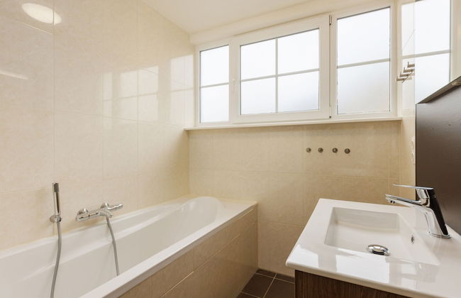 Home w/ Sauna & Garden - Foto 10