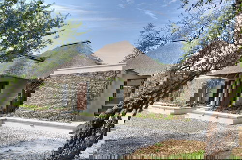 Foto 27 - Discover the Attraction of Villa Umoja